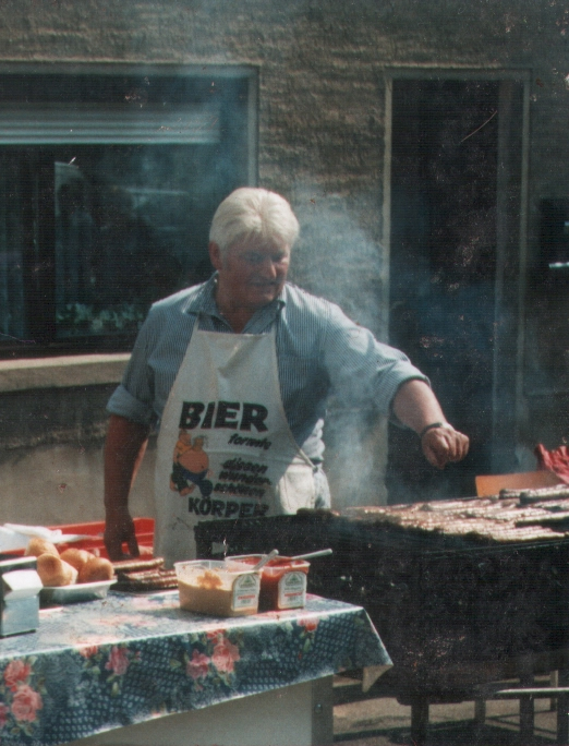 Siegfried Ulbricht am Grill